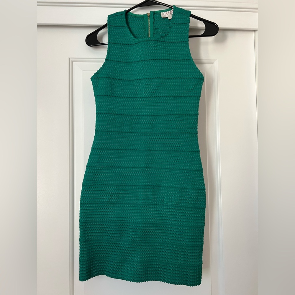 Devlin Kelly Green Textured BodyCon Dress size S